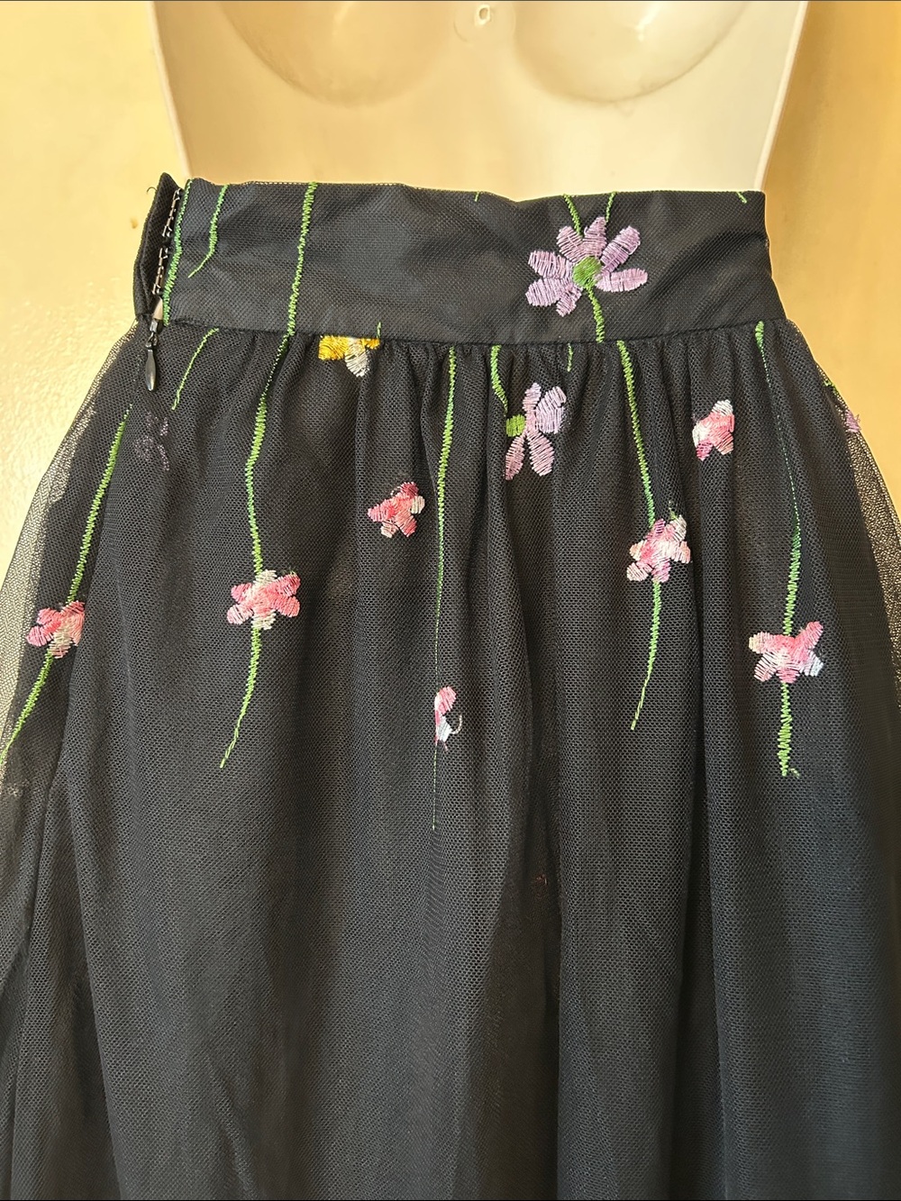 Chetta B Vintage Black Maxi Skirt with Pastel Floral Embroidery size 2 - Picture 6 of 10